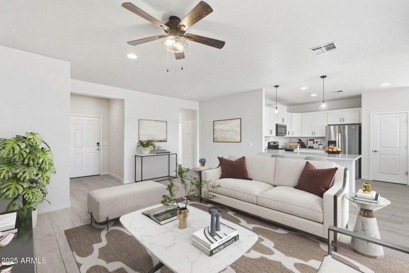 018_ListerPros-Living Room_RE