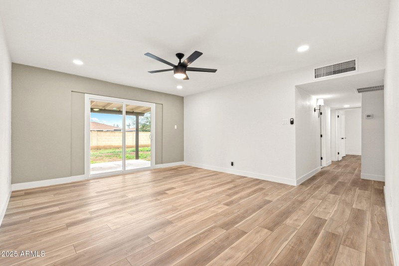 3137 W Turney Ave - 05