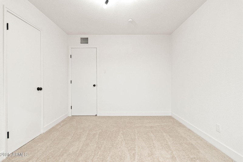 3137 W Turney Ave - 20