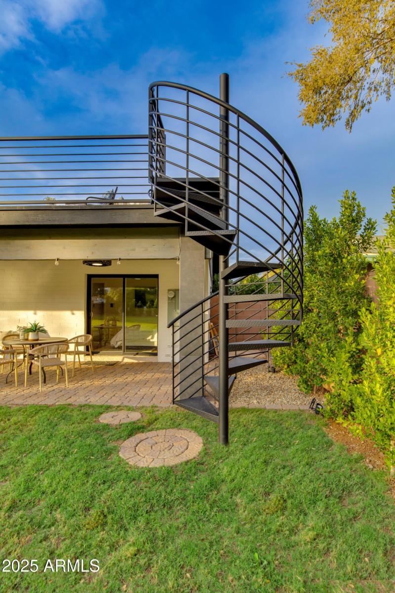 STAIRWAY TO ROOFTOP DECK