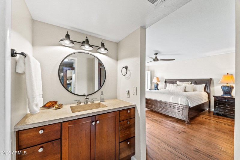 025_6159_e_indian-24_810