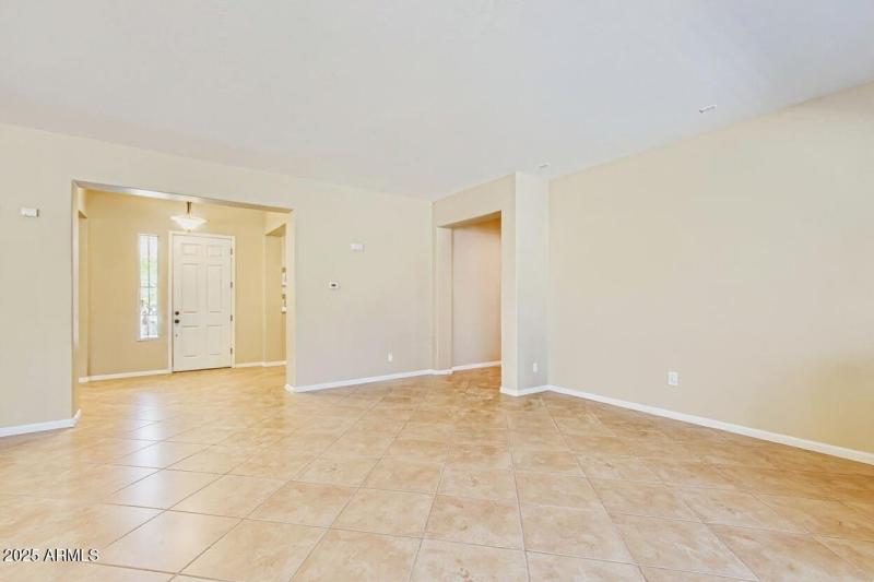 Vacant living room 2