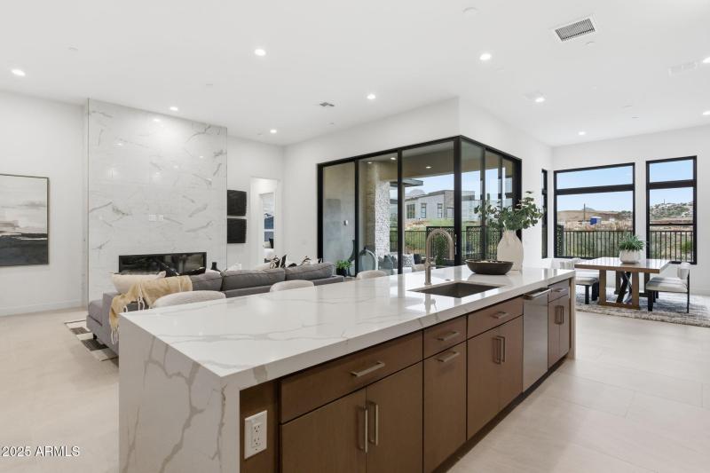 Kitchen W Under Cabinet Storage