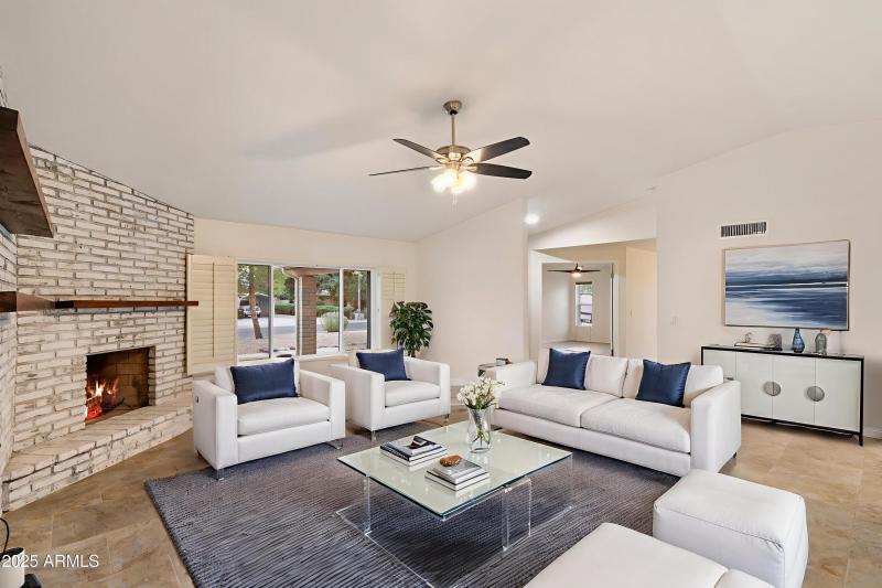 Cozy Living Room w/ Fireplace