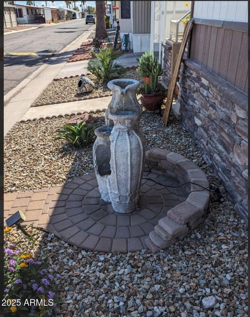 Front view and fountain