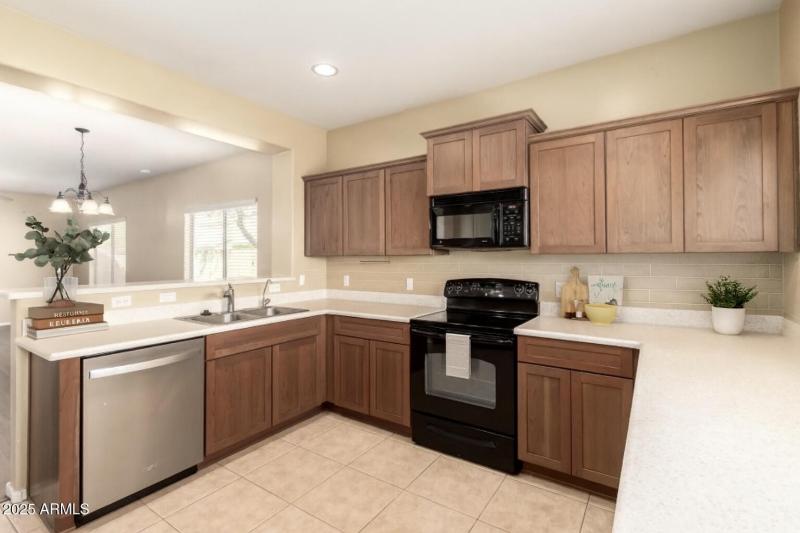 C13DDB15-E4A6-4CE7-B1A0-453E74CDFCBA