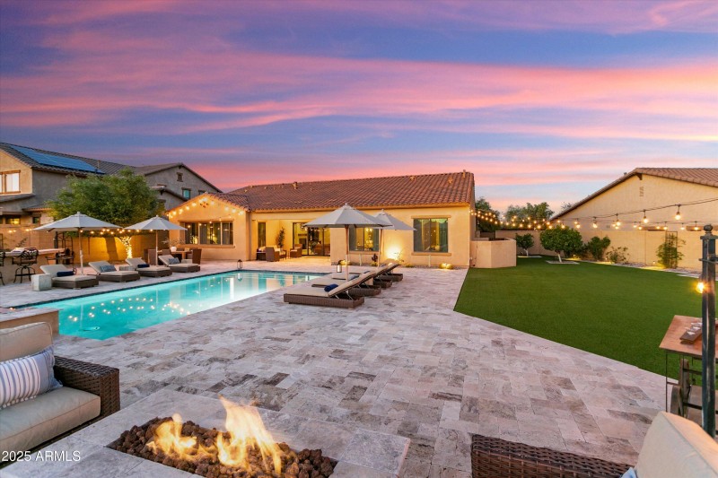 Fire-Pit at Raised Patio 1