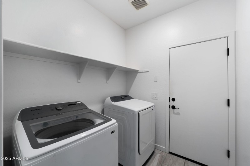 021__18348 W Jessie Ln