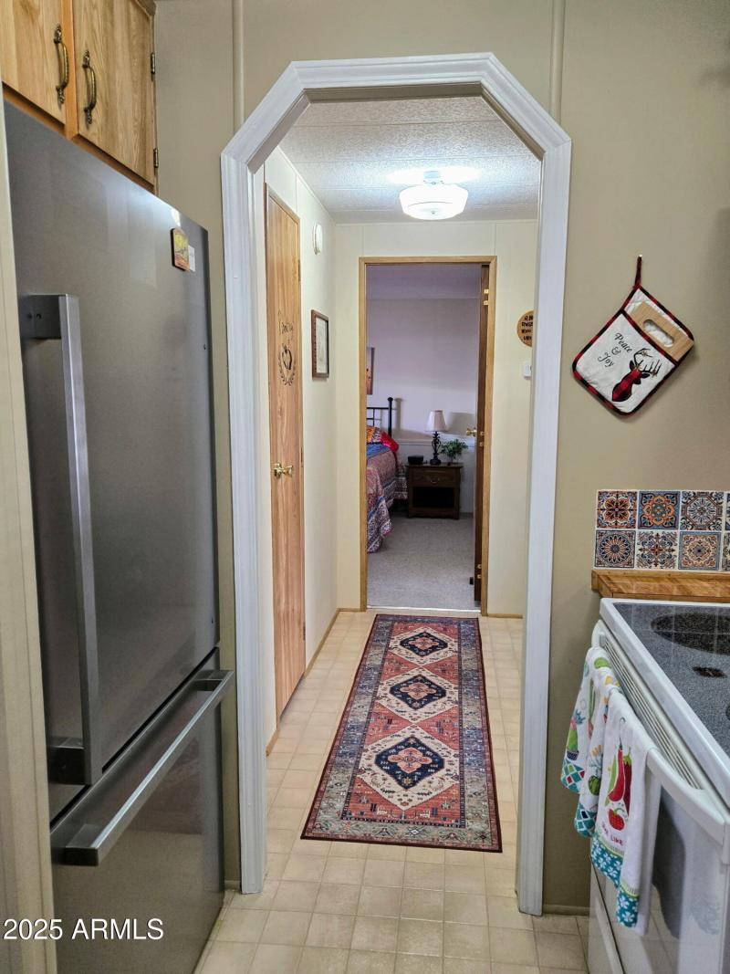 Hallway/kitchen