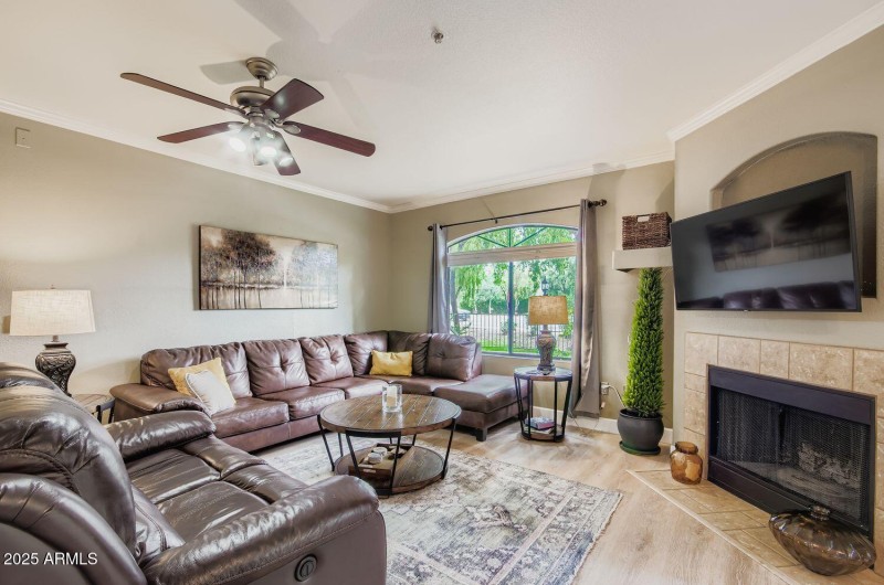 15095 N Thompson Peak Pkwy 1005 - Web Qu