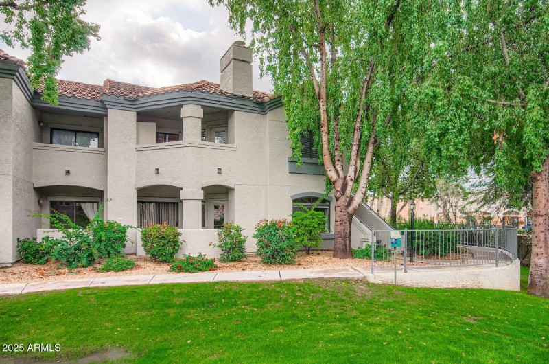 15095 N Thompson Peak Pkwy 1005 - Web Qu