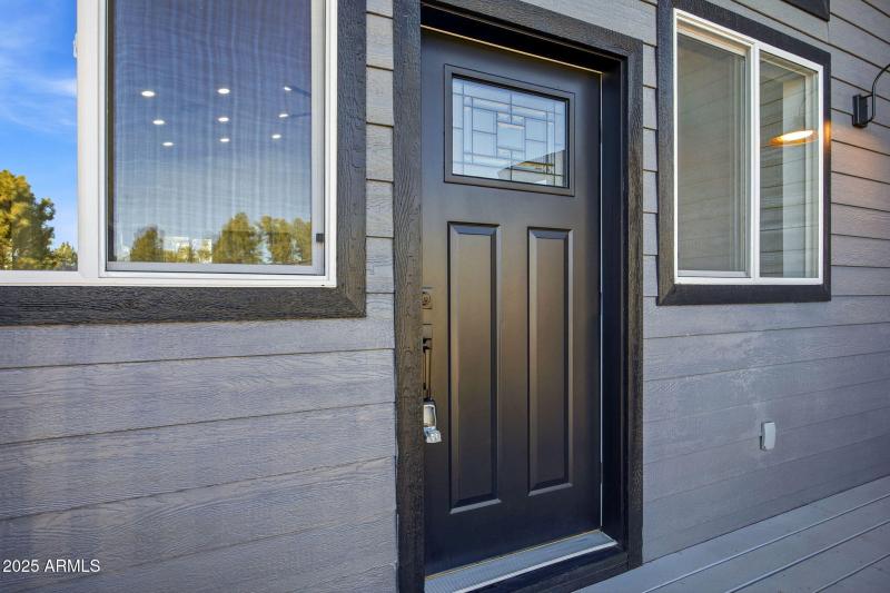 180 W Pine Haven ShowLOw