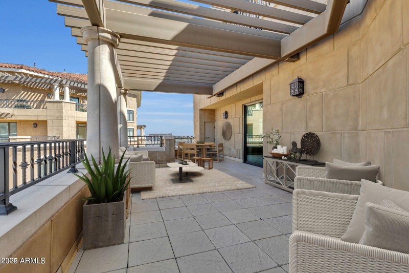 20241010183942875563000000-o