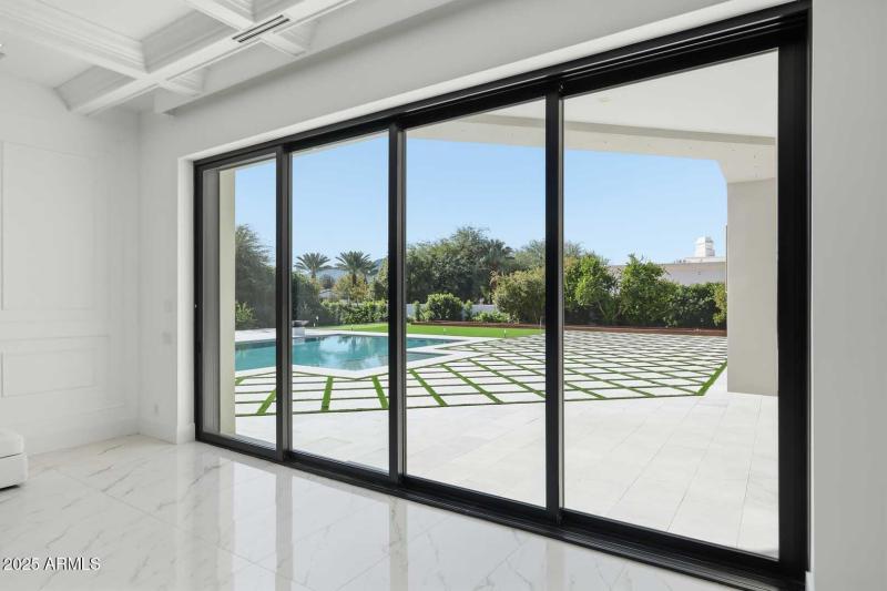 Famly Room-Moving Wall of Glass