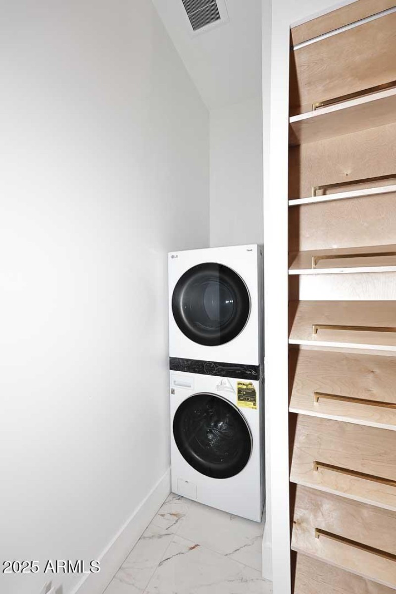 Primary Bath-Closet Laundry