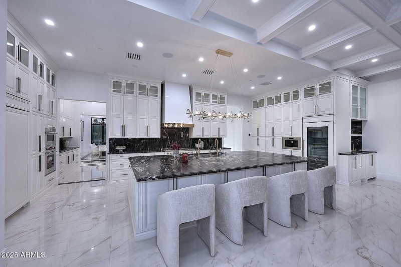 Night-Gourmet Kitchen