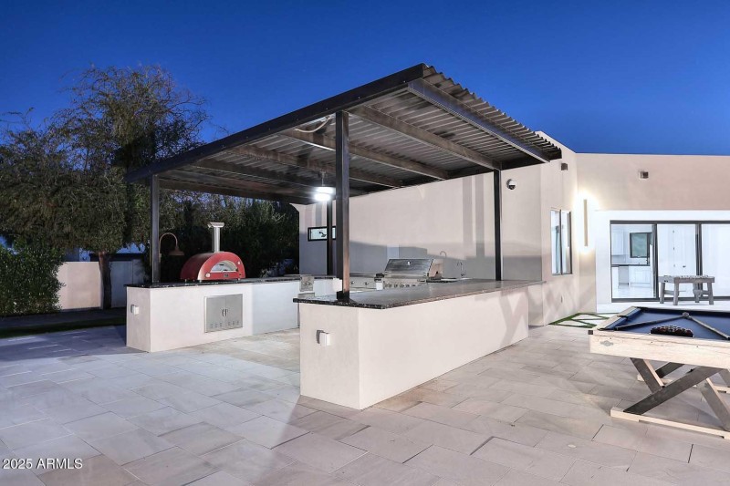 Night-Pergola-BBQ Grill & Pizza Oven