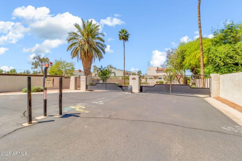 544 N Alma School Rd unit 28-1