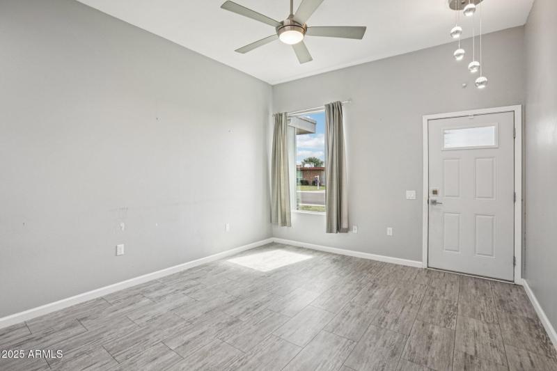 10-web-or-mls-W Forrester Dr-S1209-008