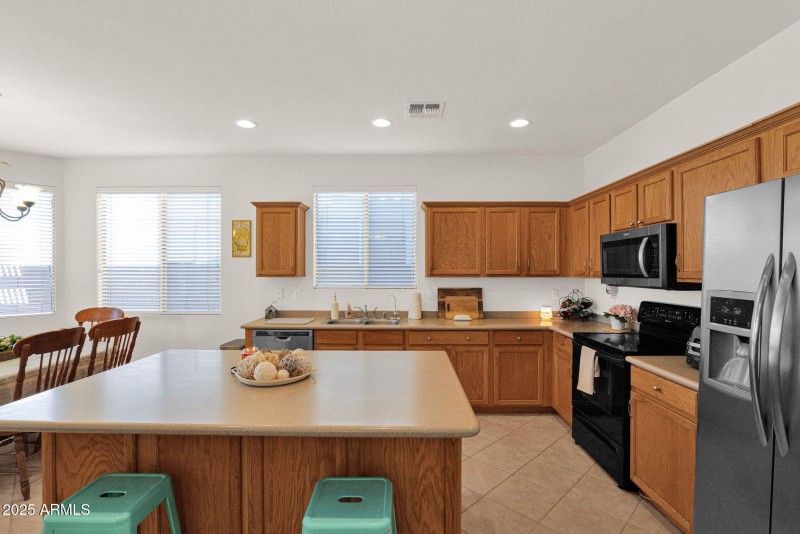 718 120th - 08Kitchen