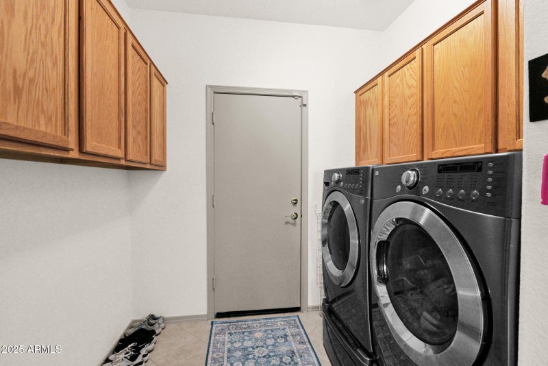 718 120th - 19Laundry Room