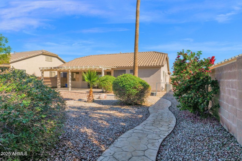 718 120th - 32Backyard