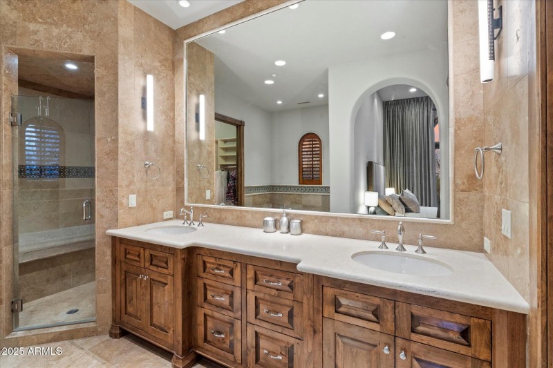 39-Bedroom 1 Bathroom