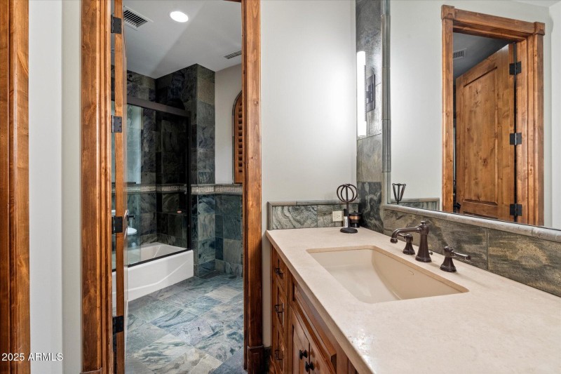 47-Upstairs Bathroom