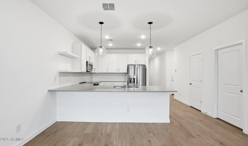 MR Lot #7 Kitchen (2) (Large)