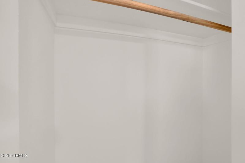 31-web-or-mls-2137 E Cornell Dr -36