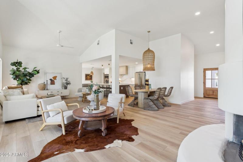 7-web-or-mls-8731-e-san-felipe-dr