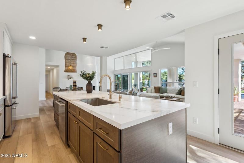 16-web-or-mls-8731-e-san-felipe-dr