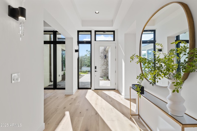 Interior (3 of 36)