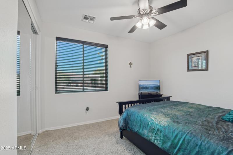 21-print-N 16th St-S2511-021