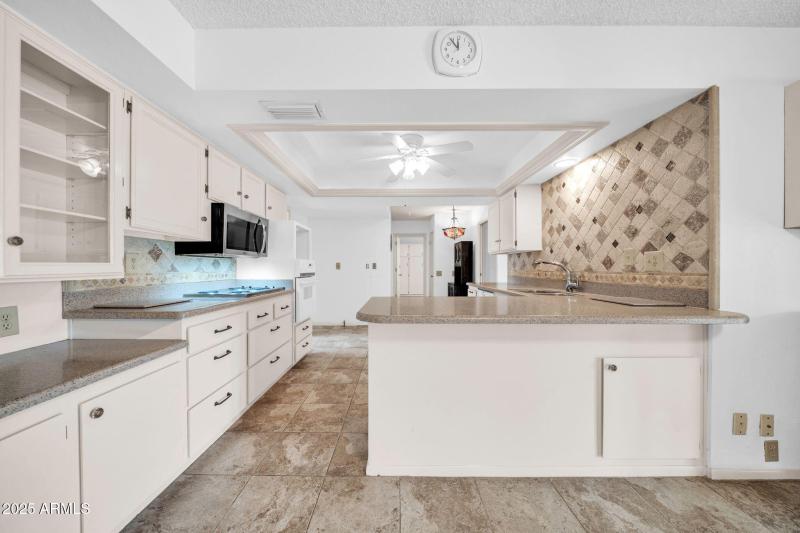 9718 W Terrace Ln-13