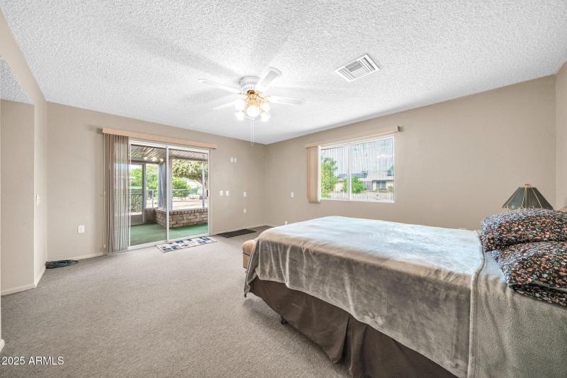 9718 W Terrace Ln-15