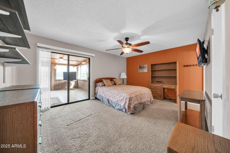 9718 W Terrace Ln-27