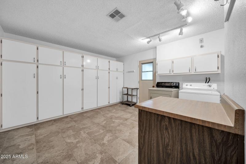 9718 W Terrace Ln-28