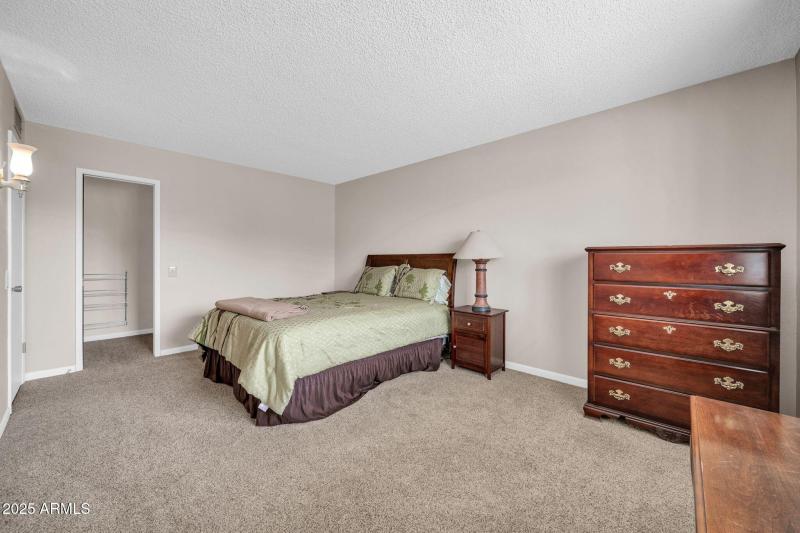 9718 W Terrace Ln-32