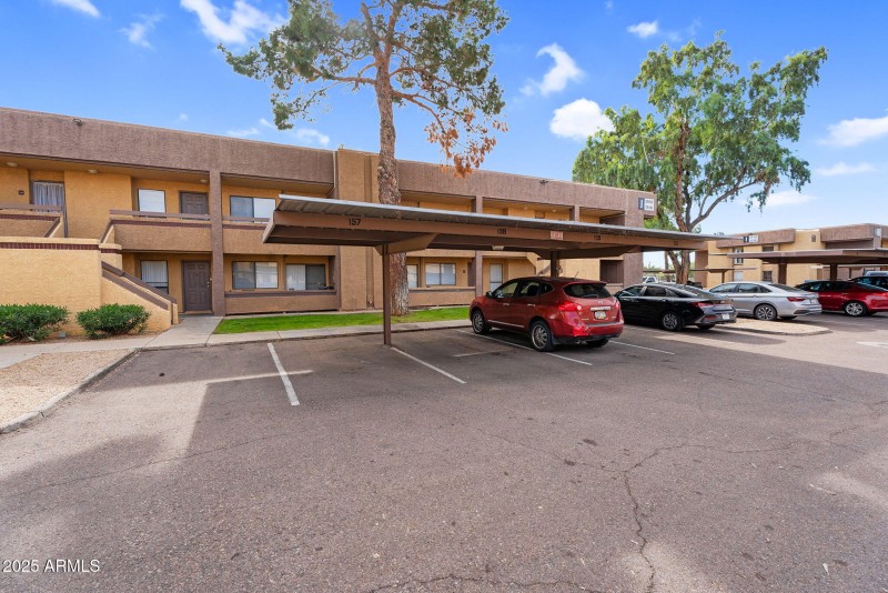 6-web-or-mls-3601 W Tierra Buena Ln J241