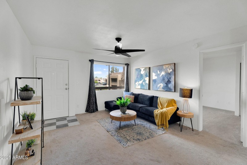 12-web-or-mls-3601 W Tierra Buena Ln J24