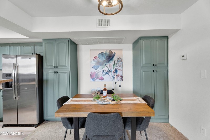 23-web-or-mls-3601 W Tierra Buena Ln J24