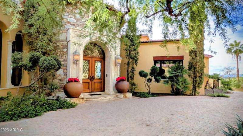 ARCADIA 1.18 Acre Lot