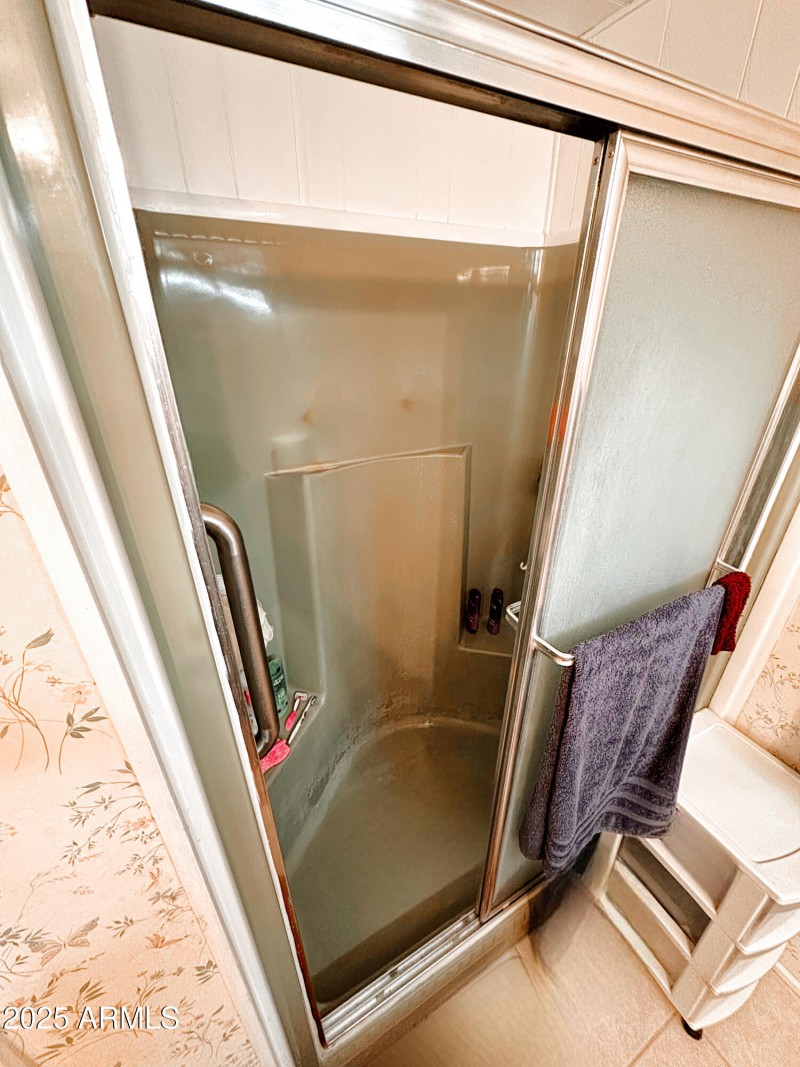 86544F33-9DF0-4853-8C58-8EFA98A2CDF9