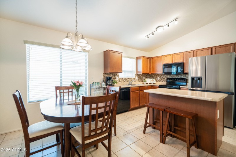 spacious kitchen & dining