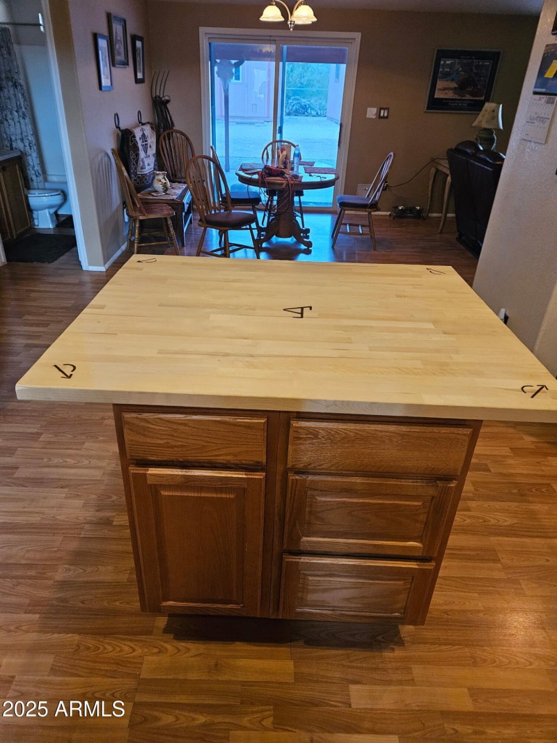 9162886715225778027 (1)