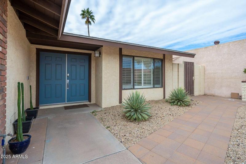 87th terrace front door walkway