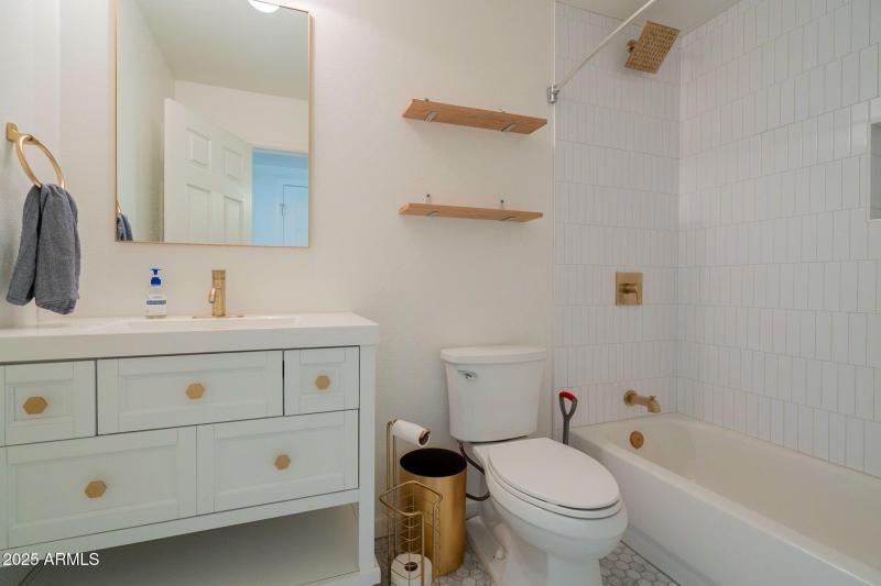 87th terrace second bathroom