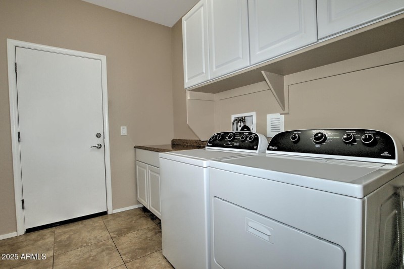 7535 Autumn Vista Way Florence-large-037