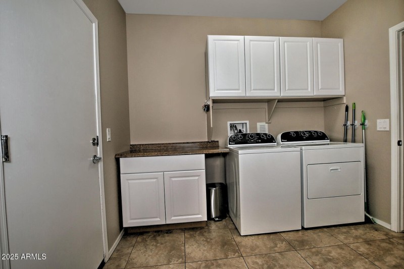 7535 Autumn Vista Way Florence-large-038